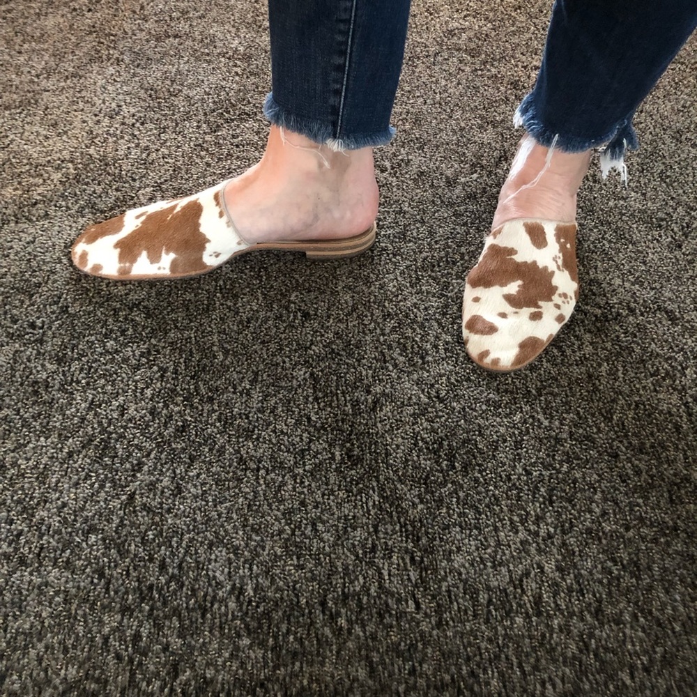 U. Cowhair flat mule
